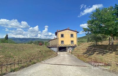 Wiejski dom na sprzedaż Cortona, Toskania, RIF 3085 Garage