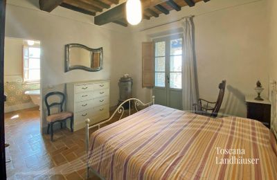 Wiejski dom na sprzedaż Cortona, Toskania, RIF 3085 Schlafzimmer 3 mit Blick in BZ