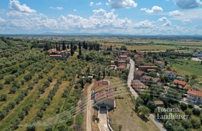 Wiejski dom na sprzedaż Cortona, Toskania, RIF 3085 Landhaus und Umgebung