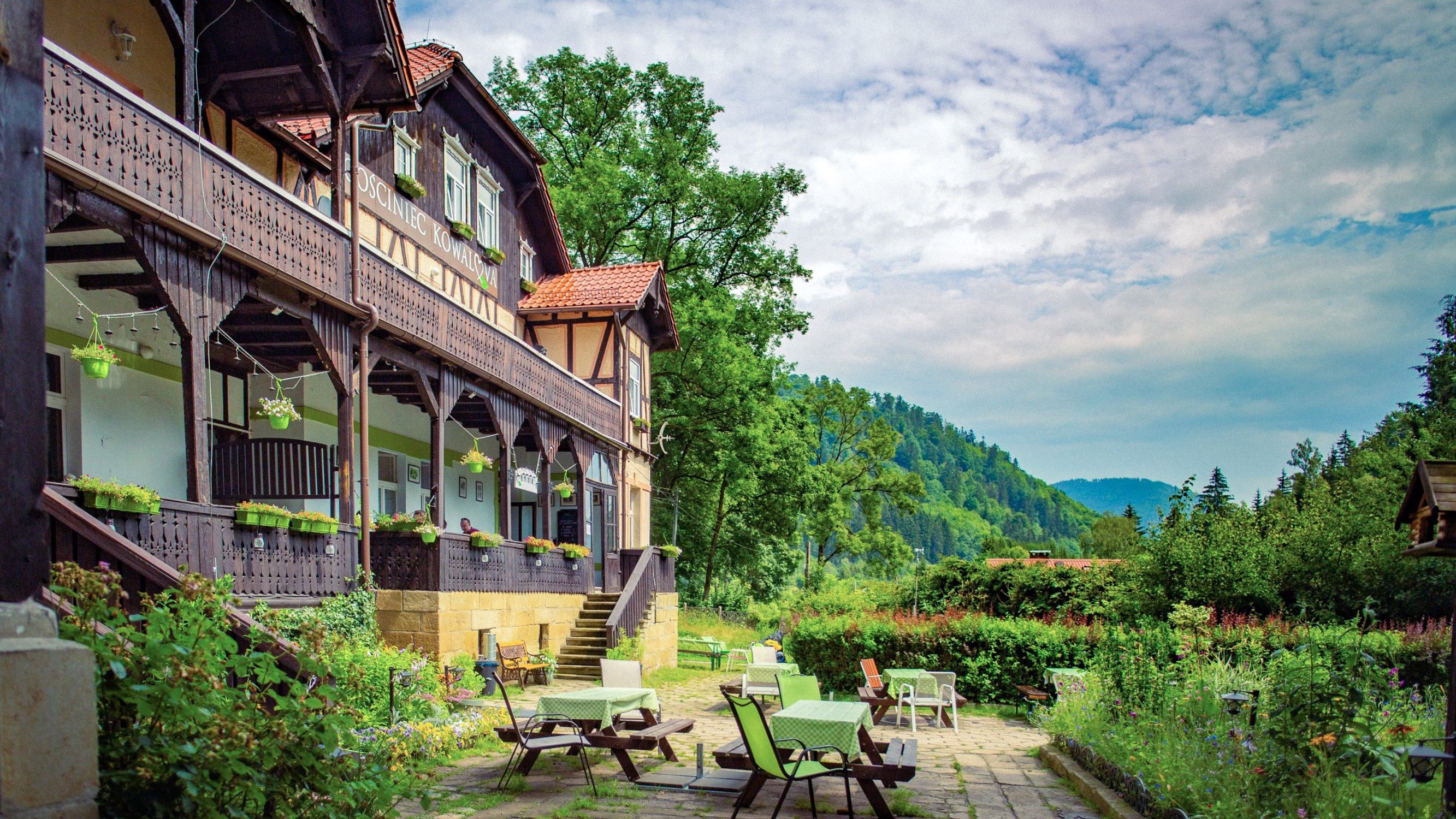 Zdjęcia Klimatyczny Górski Pensjonat z Restauracją 