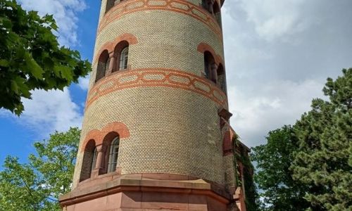 Zabytkowa wieża Ludwigshafen am Rhein 3
