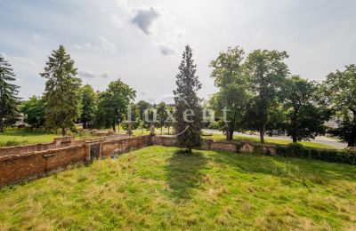 Pałac na sprzedaż Kounice, Zámek Kounice, Středočeský kraj, Działka