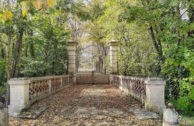 Pałac na sprzedaż Bourgogne-Franche-Comté, Portal