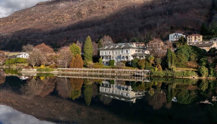 Zabytkowa willa na sprzedaż Omegna, Piemont,  Włochy