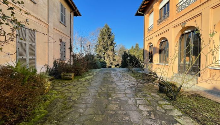 Zabytkowa willa na sprzedaż Castelletto Sopra Ticino, Piemont,  Włochy