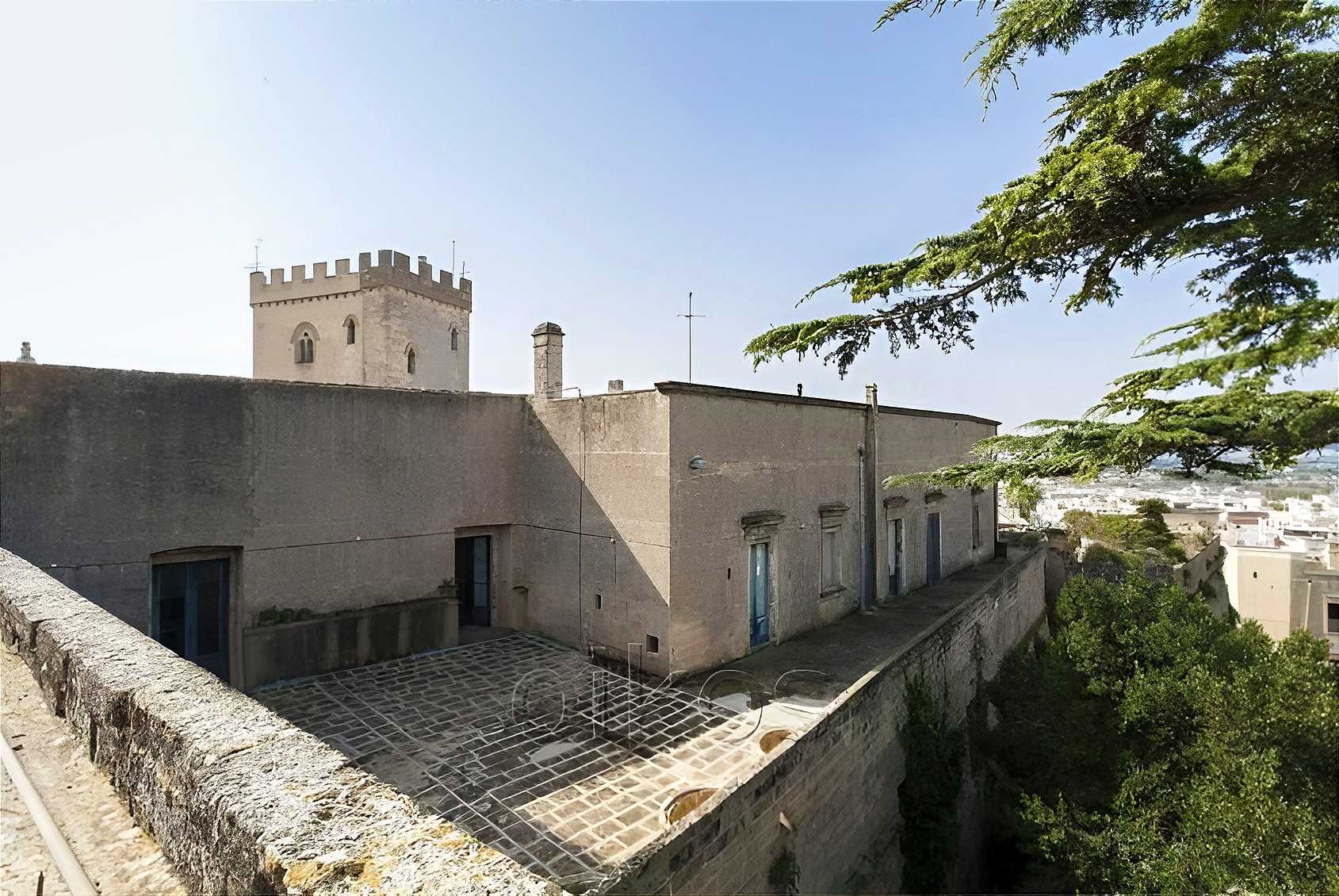 Zdjęcia Castello Angioino - Zamek w Parabita, Apulia