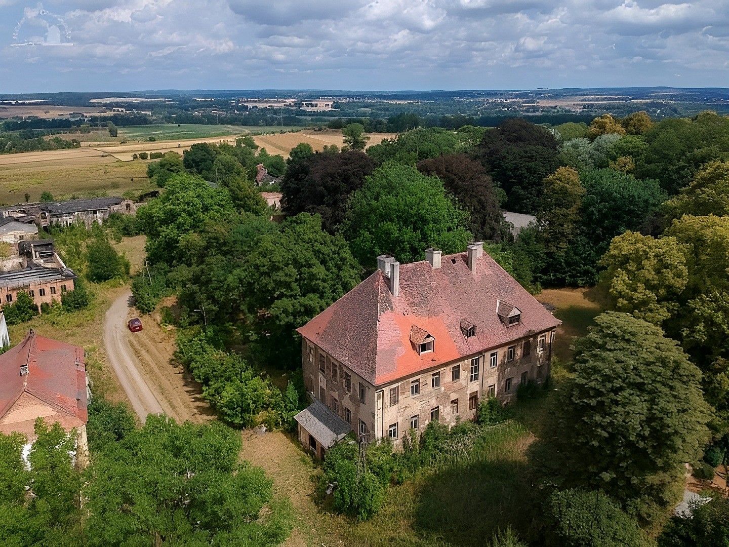 Zdjęcia Pałac w Kostrzynie na sprzedaż, Dolnośląskie