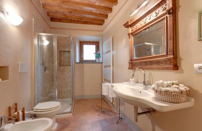 Dom Zabytkowy na sprzedaż Certaldo, Toskania, RIF2763-lang19#RIF 2763 Badezimmer 1