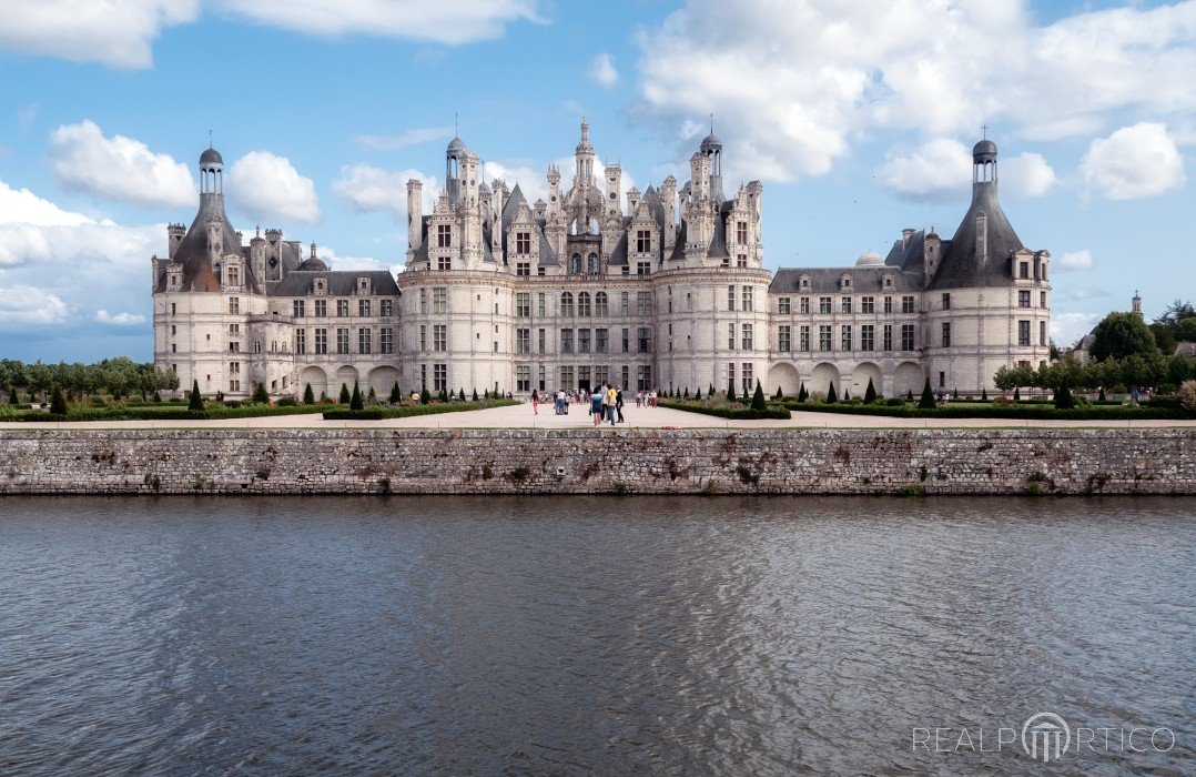 Schloss Chambord: Nordfassade mit Wassergraben, Chambord