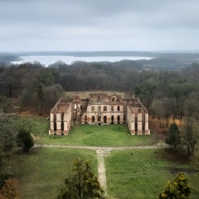 Pałac w Kamieńcu, Kamieniec