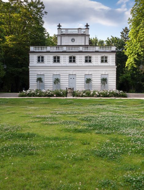 Warszawa, Promenada Królewska - Park Łazienkowski: Biały Dom