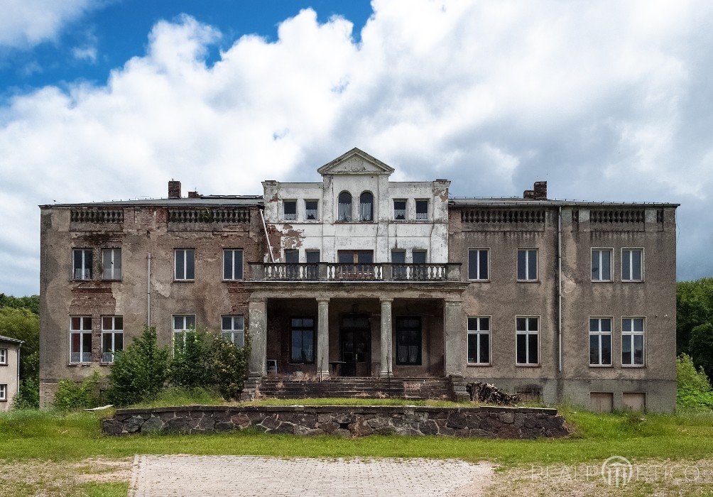 Pałace i dwory w Niemczech: Niekrenz, Niekrenz